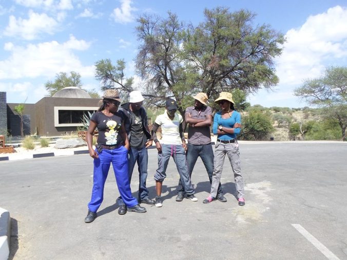 6751_480728132000201_1365150093_n